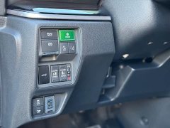 Honda Odyssey 2.0L Sharp Premium Edition - ფოტო 8