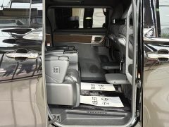 Toyota Alphard 2024 Hybrid 2.5L Premium Edition - ფოტო 15