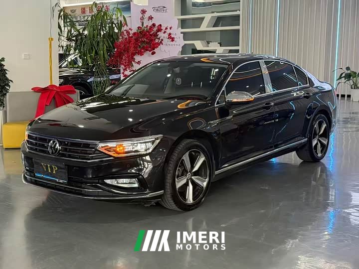 Volkswagen Magotan 2 Million Units Commemorative Edition 330TSI DSG Leading Version - ავტომობილი ჩინეთიდან