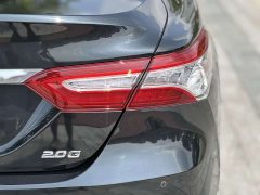 Toyota Camry 2.0G Luxury - ფოტო 13