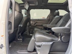Toyota Sienna 2.5L Hybrid Platinum Edition - ფოტო 13