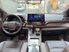 Toyota Sienna 2.5L Hybrid Platinum Edition - ფოტო 15