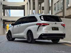 Toyota Sienna 2.5L Hybrid Platinum Edition - ფოტო 5