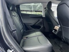 Tesla Model Y Rear-Wheel Drive - ფოტო 4
