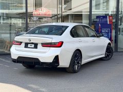 BMW 3 Series 330i M Sport Midnight Edition Package - ფოტო 3
