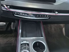 Cadillac XT5 2025 2.0T Luxury - ფოტო 9