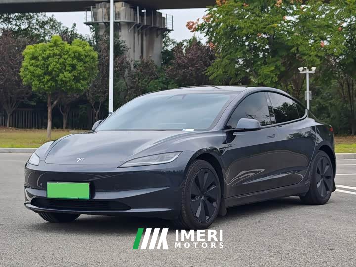 Tesla Model 3 Rear-Wheel Drive