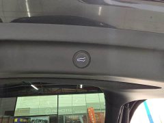 Tesla Model Y Rear-Wheel Drive - ფოტო 18