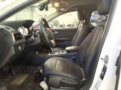 BMW 1 Series 120i M Sport - ფოტო 4