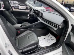 Hyundai Elantra 1.5L CVT Luxury - ფოტო 9