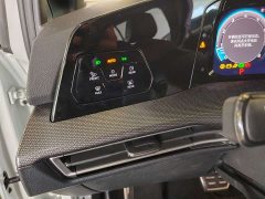 Volkswagen Golf 300TSI R-Line - ფოტო 18
