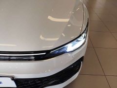 Volkswagen Golf 300TSI R-Line - ფოტო 6
