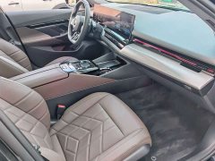 BMW 5 Series 525Li M Sport Package - ფოტო 16