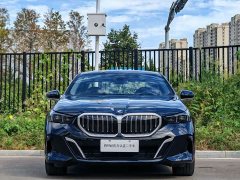 BMW 5 Series 525Li M Sport Package - ფოტო 2