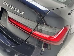 BMW 3 Series 325Li M Sport Package - ფოტო 8