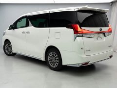 Lexus LM 2020 300h 7-Seater Elegant Edition - ფოტო 17