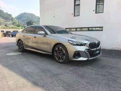 BMW 5 Series 530Li Premier M Sport Package - ფოტო 3