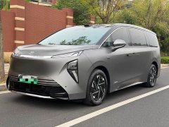 Buick Zhijing Shijia Luxury Edition - ფოტო 1