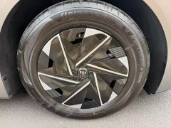 Buick Zhijing Shijia Luxury Edition - ფოტო 17