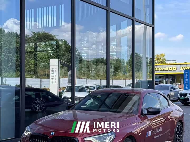 BMW M240i