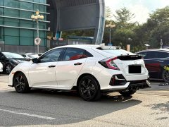 Honda Civic 2021 Hatchback 220 Turbo CVT Trendy Control - ფოტო 10