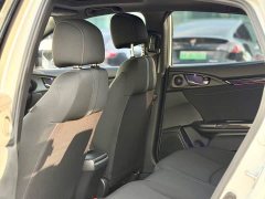 Honda Civic 2021 Hatchback 220 Turbo CVT Trendy Control - ფოტო 18