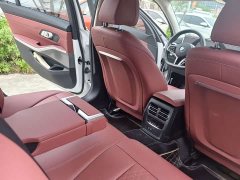 BMW 3 Series 325Li M Sport Package - ფოტო 11