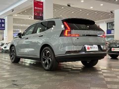 Volvo XC70 Plug-in Hybrid 2026 AWD Extended Range Core - ფოტო 4