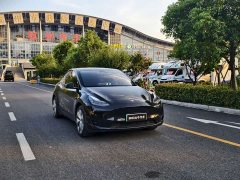 Tesla Model Y 2022 Facelift Rear-Wheel Drive - ფოტო 3