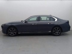 BMW 7 Series 2023 735Li Luxury Line - ფოტო 3