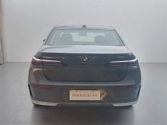 BMW 7 Series 2023 735Li Luxury Line - ფოტო 5