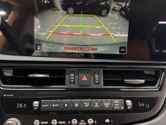 Lexus ES 200 Excellence Edition - ფოტო 10