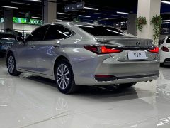Lexus ES 200 Excellence Edition - ფოტო 5