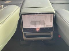 Tesla Model Y Rear-Wheel Drive - ფოტო 15
