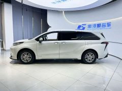 Toyota Sienna 2021 2.5L Hybrid Luxury - ფოტო 2