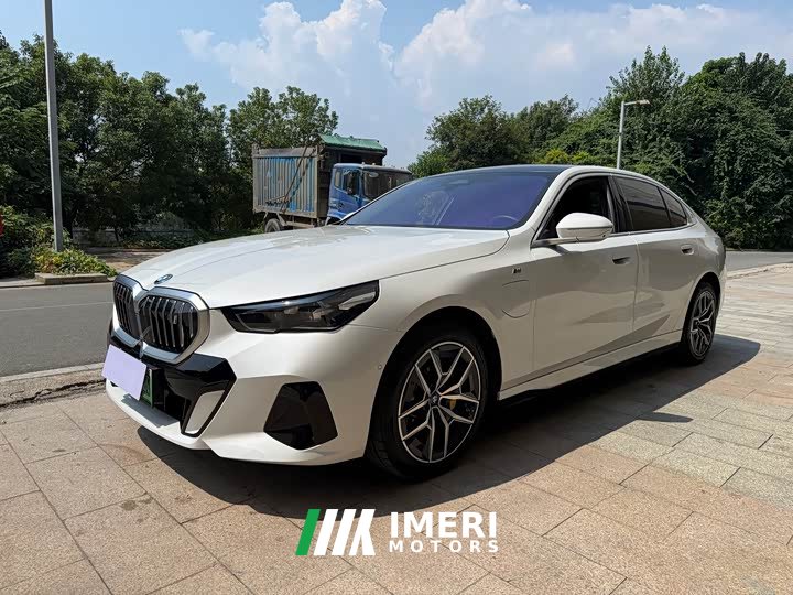 BMW i5 eDrive 35L Premium M Sport Package - ავტომობილი ჩინეთიდან