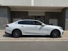 BMW i5 eDrive 35L Premium M Sport Package - ფოტო 5