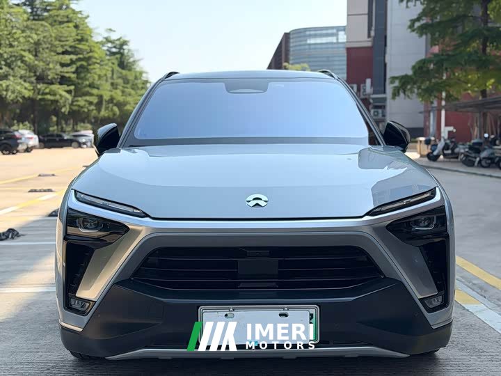 NIO ES8 580KM Six-Seater
