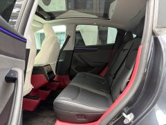 Tesla Model Y Rear-Wheel Drive - ფოტო 12