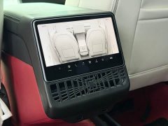 Tesla Model Y Rear-Wheel Drive - ფოტო 14