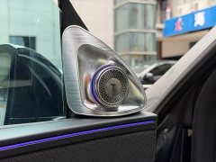 Tesla Model Y Rear-Wheel Drive - ფოტო 16