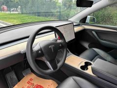 Tesla Model Y Standard Range RWD - ფოტო 10