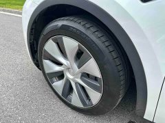 Tesla Model Y Standard Range RWD - ფოტო 8