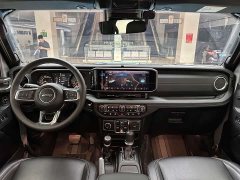 Jeep Wrangler 2024 2.0T Sahara Four-Door - ფოტო 9