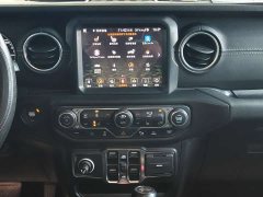 Jeep Wrangler 2.0T Sahara Four-Door - ფოტო 11