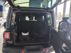Jeep Wrangler 2.0T Sahara Four-Door - ფოტო 15