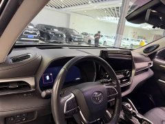 Toyota Highlander Hybrid 2.5L AWD Premium 7-Seater - ფოტო 5