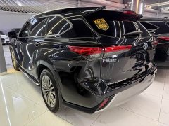 Toyota Highlander Hybrid 2.5L AWD Premium 7-Seater - ფოტო 7