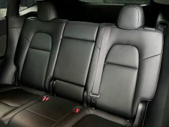 Tesla Model Y Rear-Wheel Drive - ფოტო 12