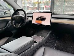 Tesla Model Y Rear-Wheel Drive - ფოტო 15